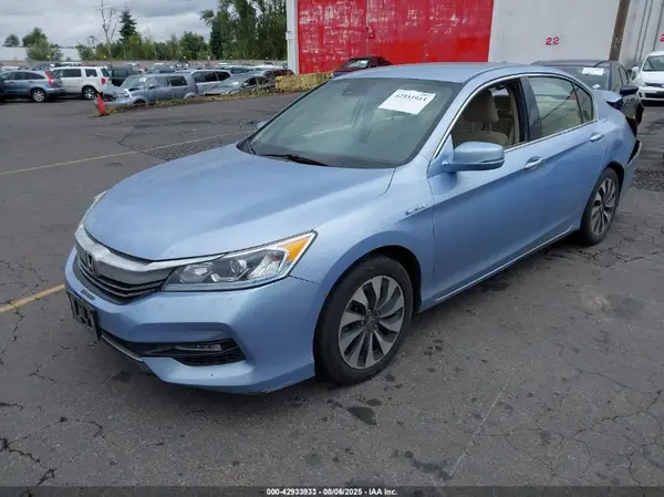 JHMCR6F31HC008222 2017 HONDA ACCORD - Image 2