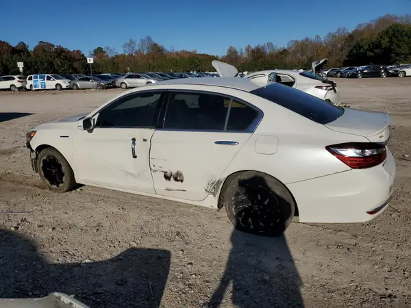 JHMCR6F31HC010200 2017 HONDA ACCORD - Image 2