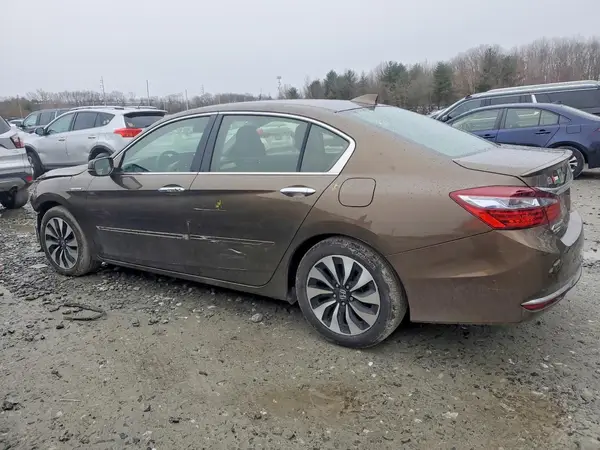 JHMCR6F31HC012870 2017 HONDA ACCORD - Image 2