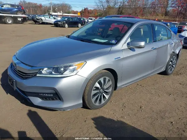 JHMCR6F31HC016272 2017 HONDA ACCORD - Image 2