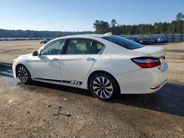 JHMCR6F31HC017311 2017 HONDA ACCORD - Image 2