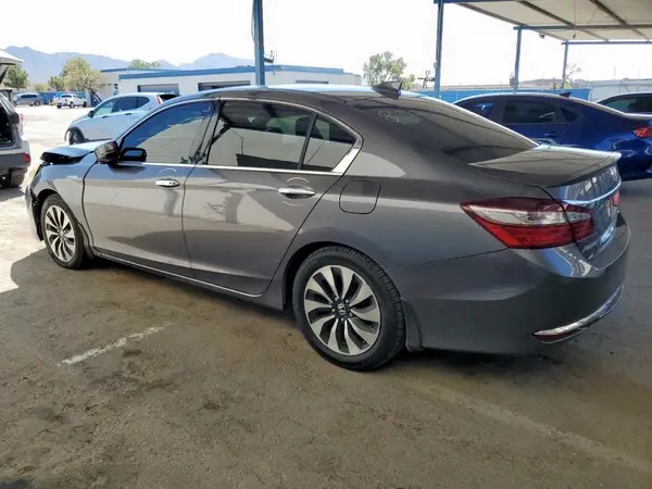 JHMCR6F31HC018149 2017 HONDA ACCORD - Image 2