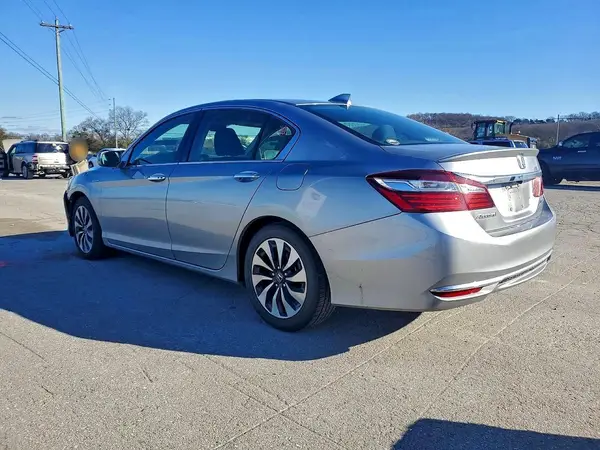 JHMCR6F31HC018507 2017 HONDA ACCORD - Image 2