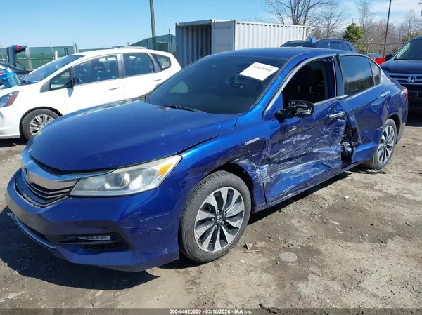 JHMCR6F31HC020676 2017 HONDA ACCORD - Image 2