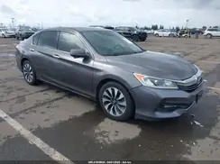 JHMCR6F32HC001067 2017 HONDA ACCORD