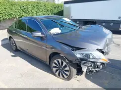 JHMCR6F32HC005913 2017 HONDA ACCORD