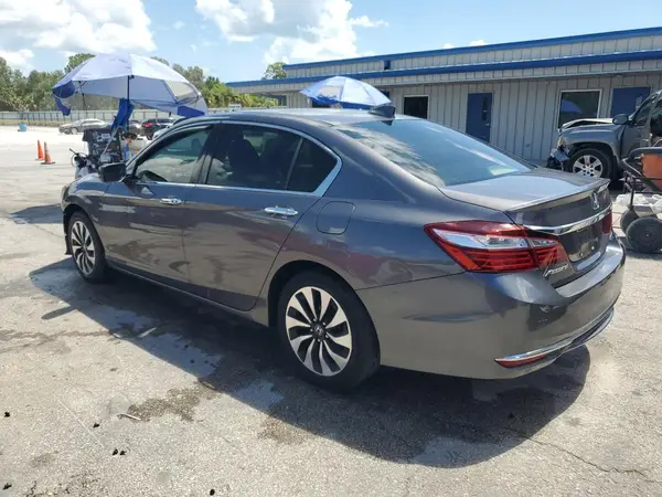 JHMCR6F32HC008388 2017 HONDA ACCORD - Image 2