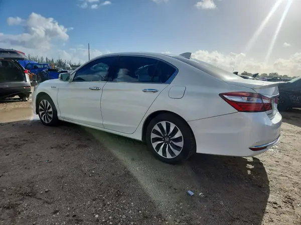 JHMCR6F32HC009623 2017 HONDA ACCORD - Image 2