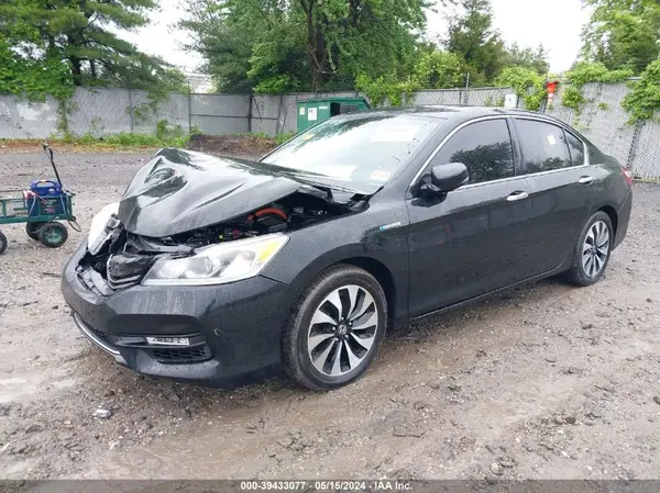 JHMCR6F32HC024543 2017 HONDA ACCORD - Image 2