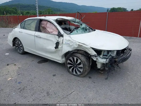 JHMCR6F33HC002440 2017 HONDA ACCORD - Image 1