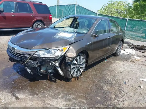 JHMCR6F33HC005340 2017 HONDA ACCORD - Image 2