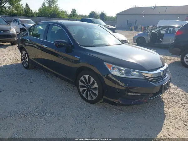 JHMCR6F33HC010263 2017 HONDA ACCORD - Image 1