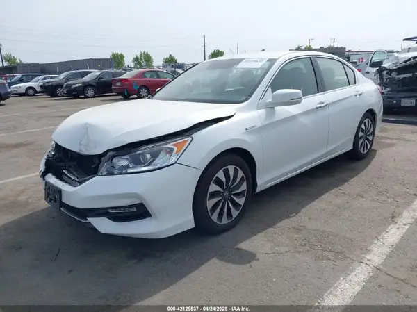 JHMCR6F33HC015463 2017 HONDA ACCORD - Image 2
