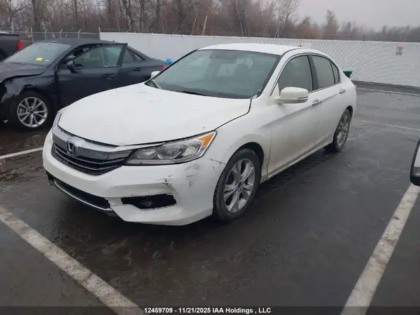 JHMCR6F33HC800534 2017 HONDA ACCORD - Image 2