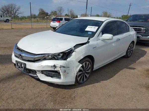 JHMCR6F34HC005203 2017 HONDA ACCORD - Image 2