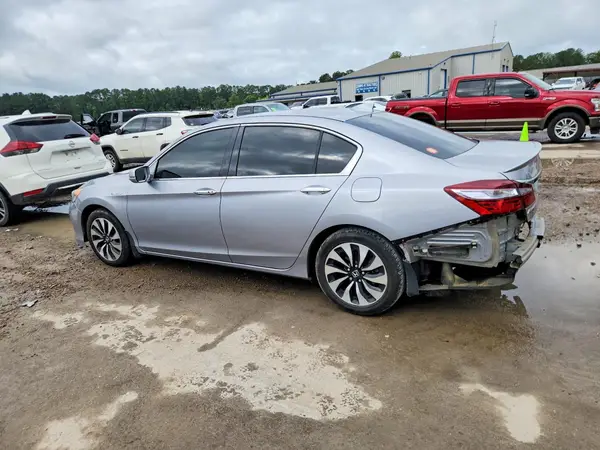JHMCR6F34HC005895 2017 HONDA ACCORD - Image 2