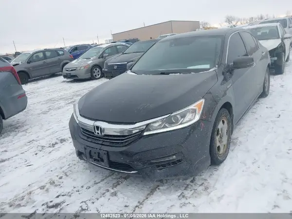 JHMCR6F34HC800073 2017 HONDA ACCORD - Image 2