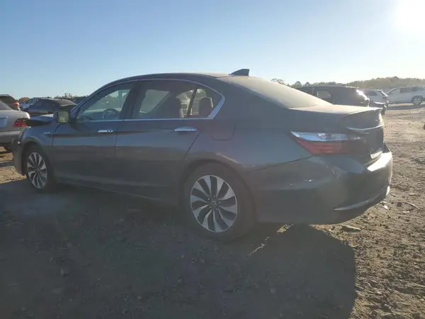 JHMCR6F35HC000463 2017 HONDA ACCORD - Image 2