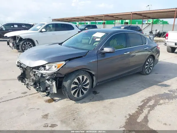 JHMCR6F35HC002536 2017 HONDA ACCORD - Image 2