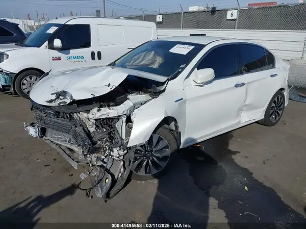JHMCR6F35HC006439 2017 HONDA ACCORD - Image 2