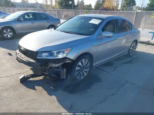 JHMCR6F35HC008871 2017 HONDA ACCORD - Image 2