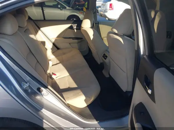JHMCR6F35HC008871 2017 HONDA ACCORD - Image 8