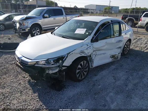 JHMCR6F35HC014699 2017 HONDA ACCORD - Image 2