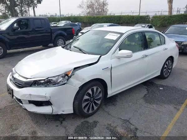 JHMCR6F35HC015562 2017 HONDA ACCORD - Image 2