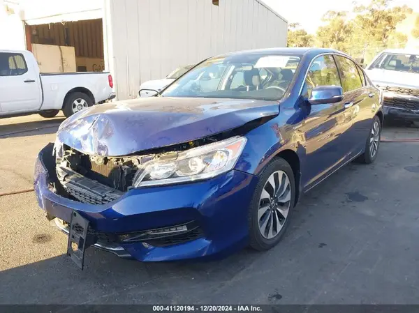 JHMCR6F36HC003615 2017 HONDA ACCORD - Image 2