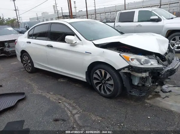 JHMCR6F36HC010984 2017 HONDA ACCORD - Image 1