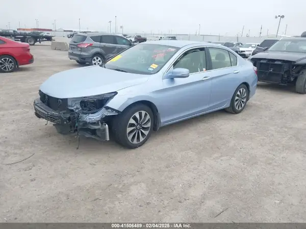 JHMCR6F36HC011875 2017 HONDA ACCORD - Image 2