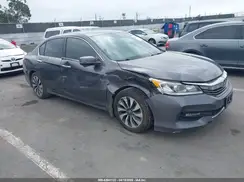 JHMCR6F36HC011990 2017 HONDA ACCORD