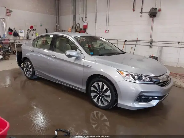 JHMCR6F36HC016266 2017 HONDA ACCORD - Image 1