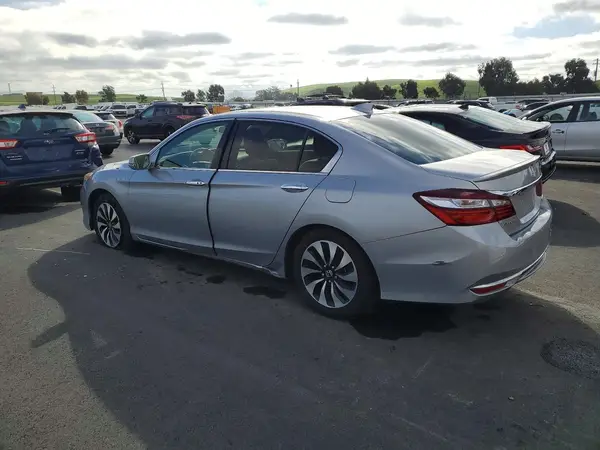 JHMCR6F36HC020396 2017 HONDA ACCORD - Image 2