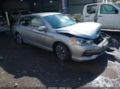 JHMCR6F36HC020933 2017 HONDA ACCORD