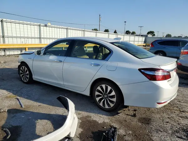 JHMCR6F37HC011058 2017 HONDA ACCORD - Image 2