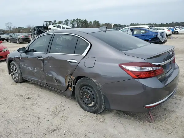 JHMCR6F37HC014137 2017 HONDA ACCORD - Image 2