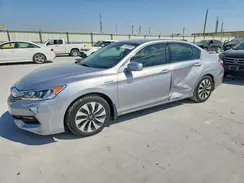 JHMCR6F37HC014803 2017 HONDA ACCORD