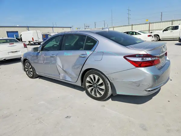 JHMCR6F37HC014803 2017 HONDA ACCORD - Image 2
