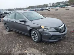 JHMCR6F37HC020374 2017 HONDA ACCORD