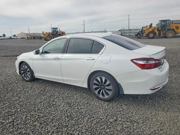 JHMCR6F38HC003681 2017 HONDA ACCORD - Image 2