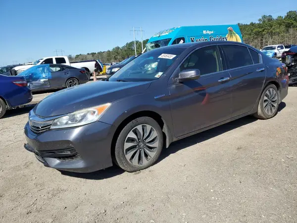 JHMCR6F38HC009710 2017 HONDA ACCORD - Image 1