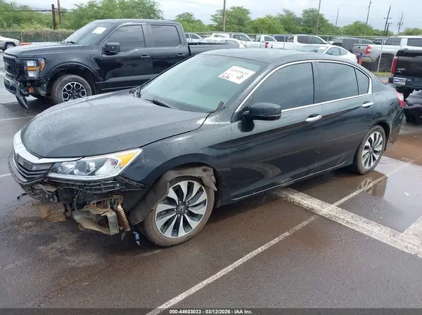 JHMCR6F38HC013272 2017 HONDA ACCORD - Image 2