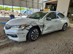 JHMCR6F38HC014700 2017 HONDA ACCORD