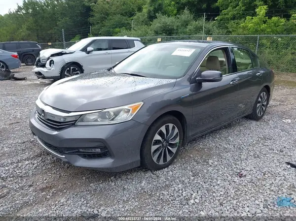JHMCR6F38HC016284 2017 HONDA ACCORD - Image 2