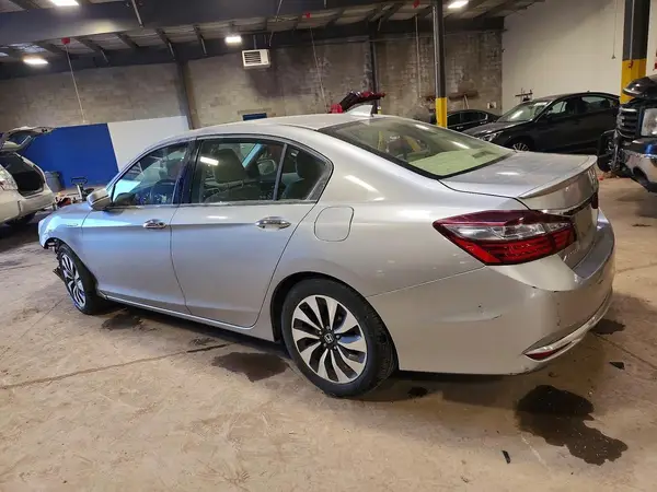 JHMCR6F38HC019122 2017 HONDA ACCORD - Image 2