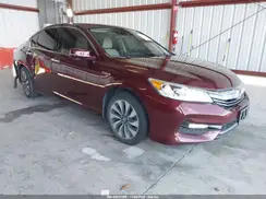 JHMCR6F38HC026832 2017 HONDA ACCORD