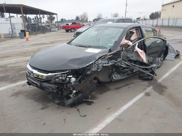 JHMCR6F39HC001731 2017 HONDA ACCORD - Image 2