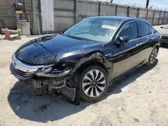 JHMCR6F39HC003107 2017 HONDA ACCORD
