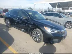 JHMCR6F39HC008887 2017 HONDA ACCORD